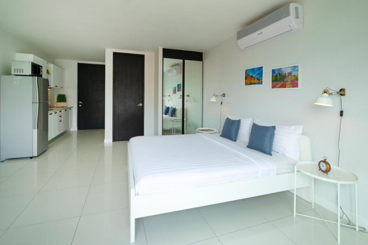 South Beach Pattaya Джомтиен Бийч Екстериор снимка